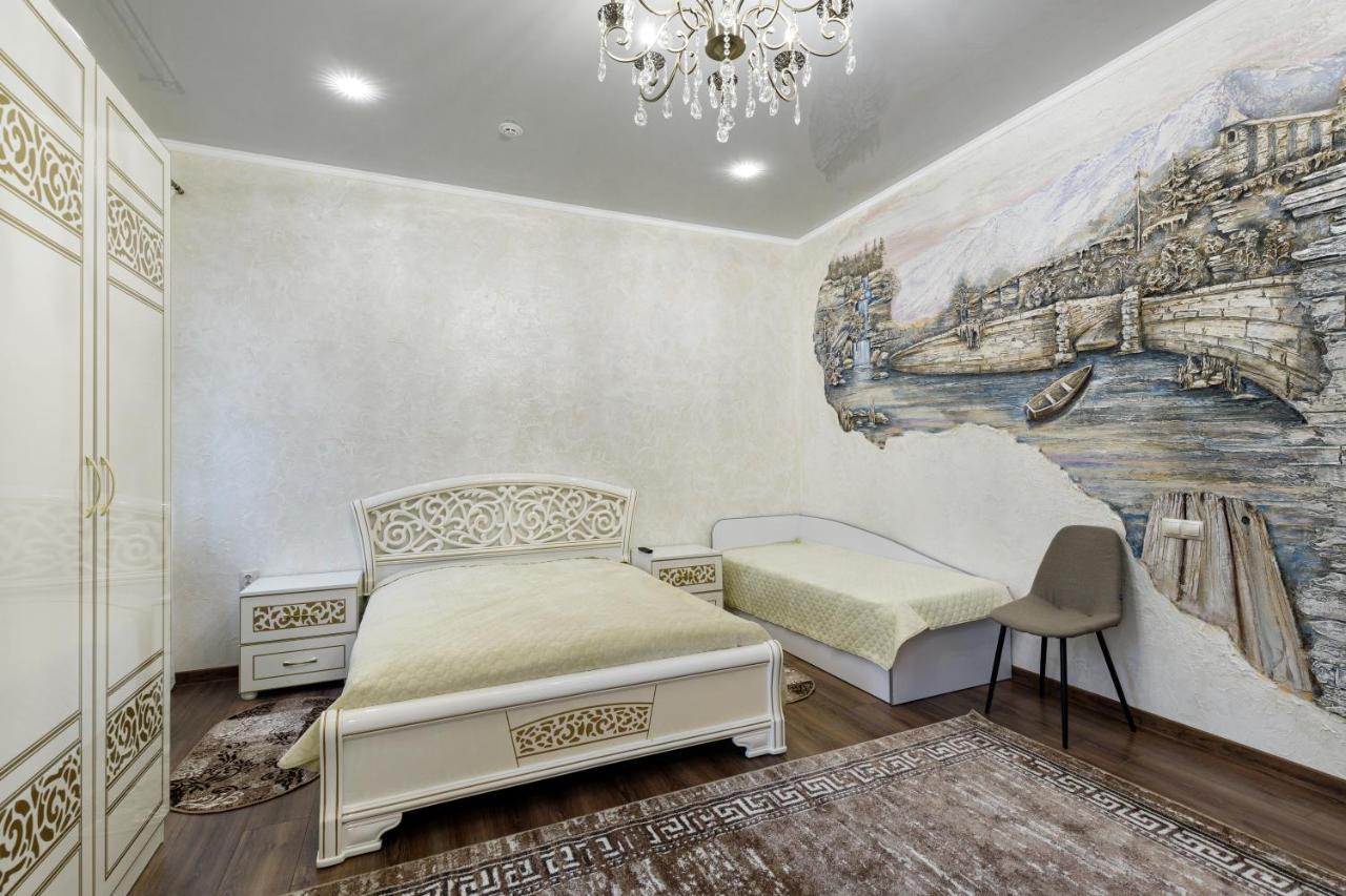 Апартаменти В Старому Місті Sweet House Kamjanez-Podilskyj Exterior foto