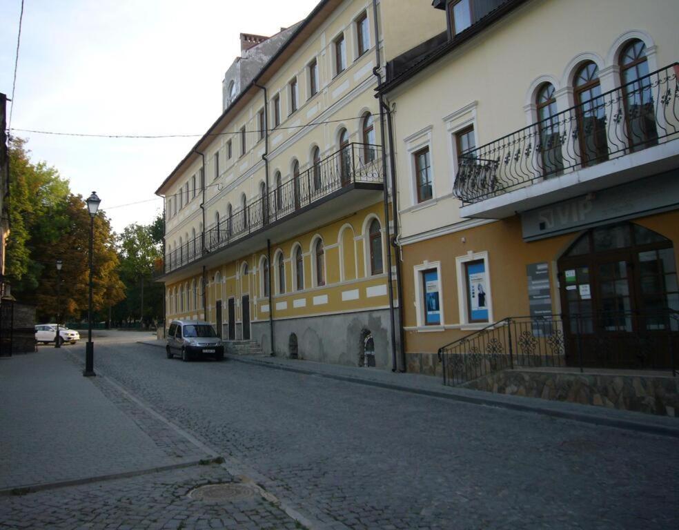 Апартаменти В Старому Місті Sweet House Kamjanez-Podilskyj Exterior foto